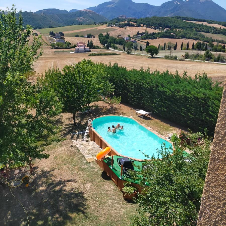 Appartamento MANSARDA VITI - Sguardo su Frontone - Esterno foto
