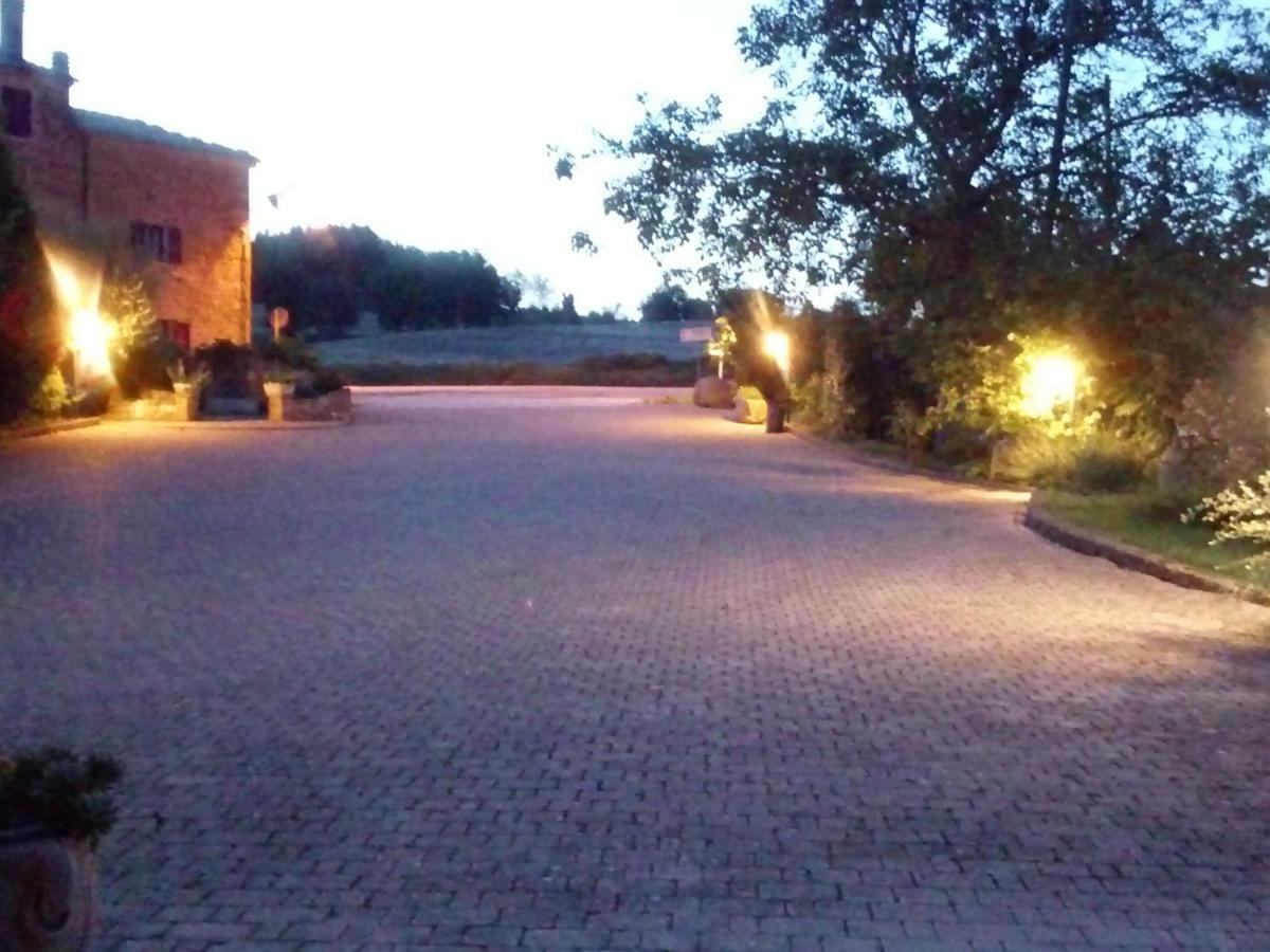 Appartamento MANSARDA VITI - Sguardo su Frontone - Esterno foto